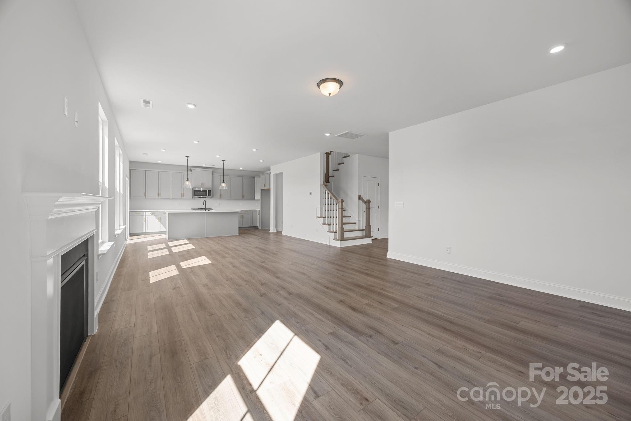 Lakeside Glen - Residential