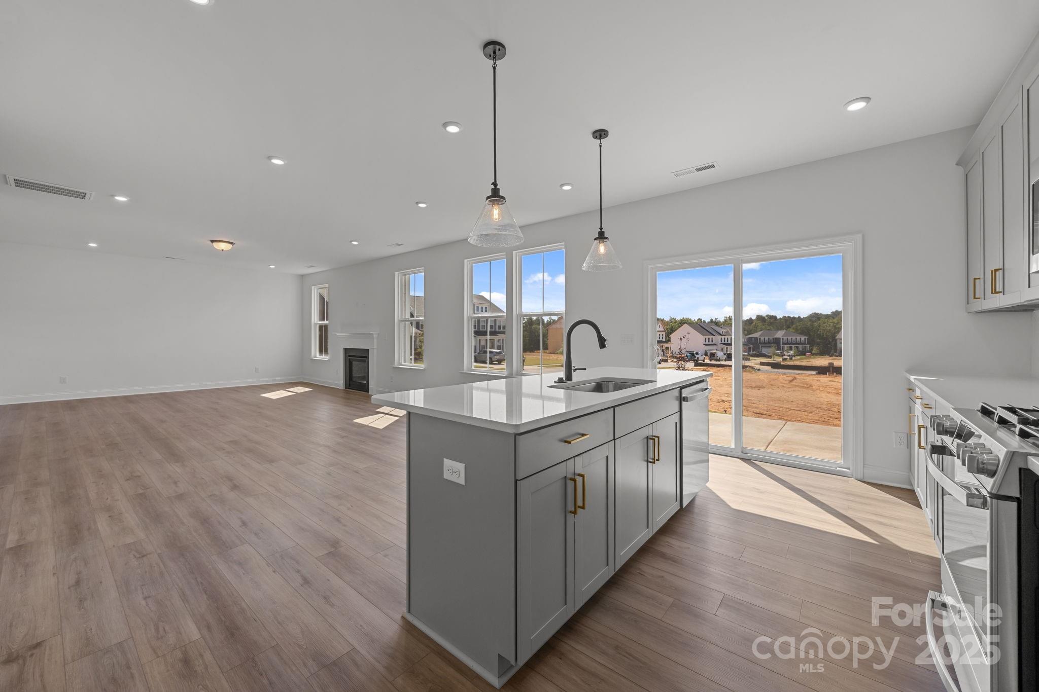 Lakeside Glen - Residential