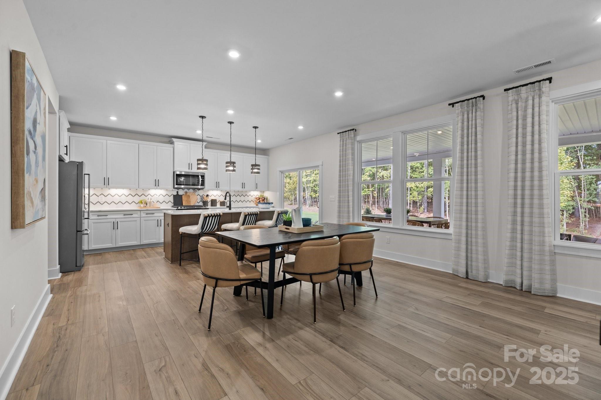 Lakeside Glen - Residential