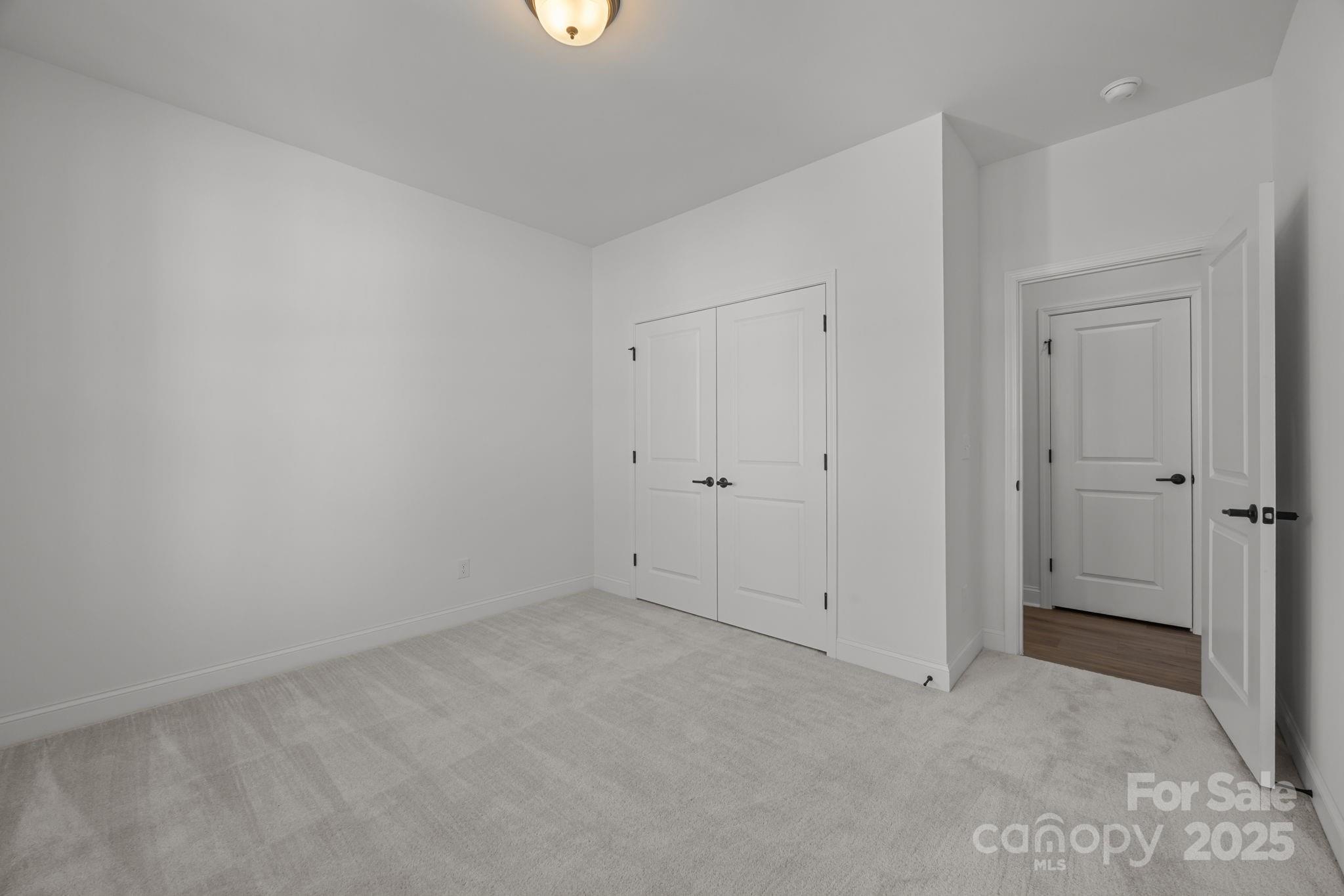 Lakeside Glen - Residential