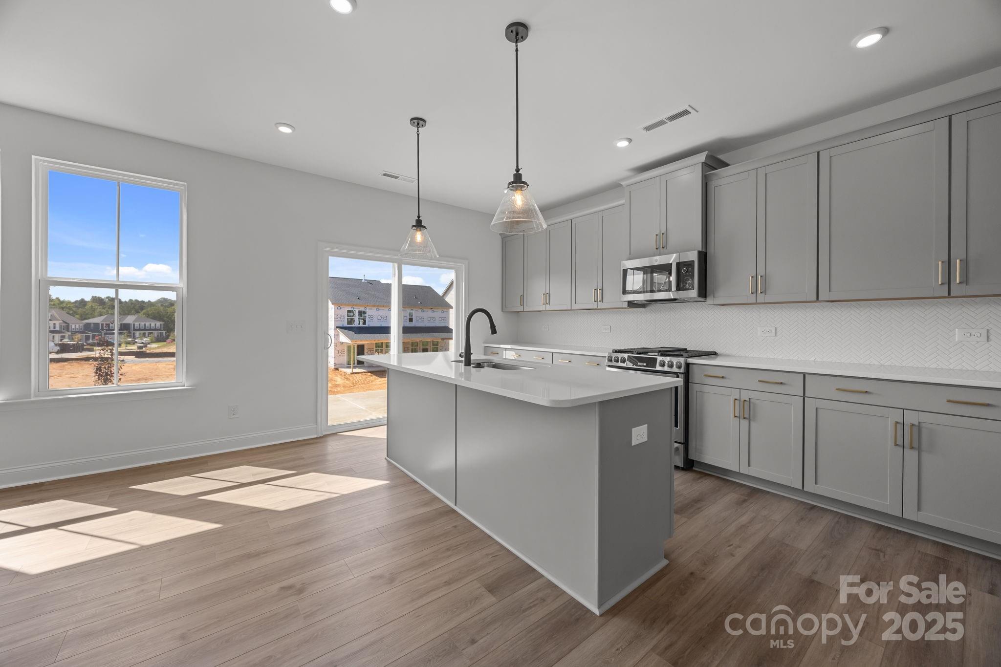 Lakeside Glen - Residential