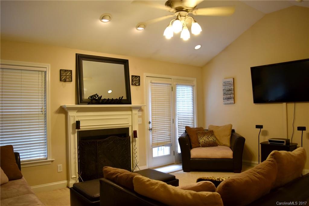 Hummingbird Ridge - Residential