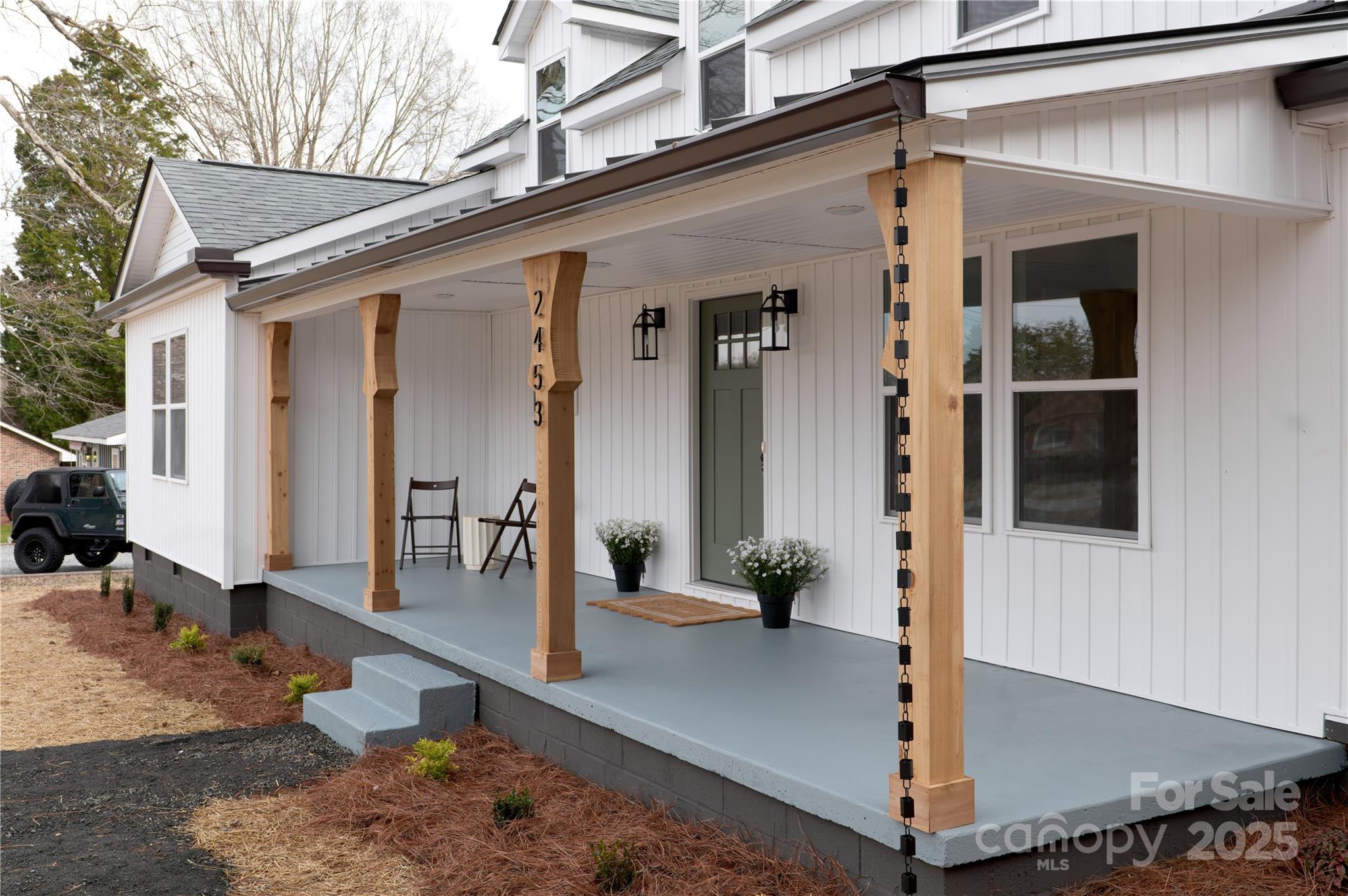 2453 Barnhardt Avenue NW