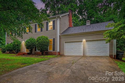 Photo of 7111 Amarillo Drive, Charlotte, NC 28262 (MLS # 4398580)