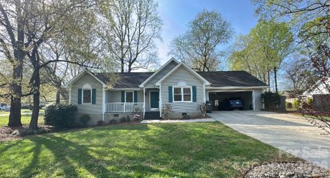 Photo of 105 Chalice Court, Statesville, NC 28625 (MLS # 4366704)
