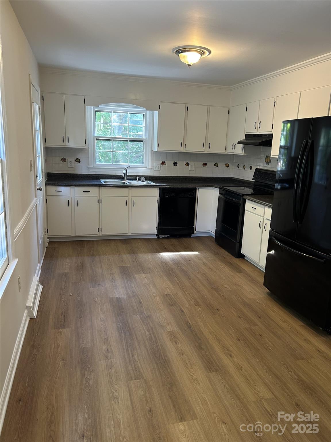 1601 Bonnie Lane