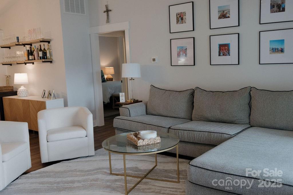 130 Manor Avenue SW