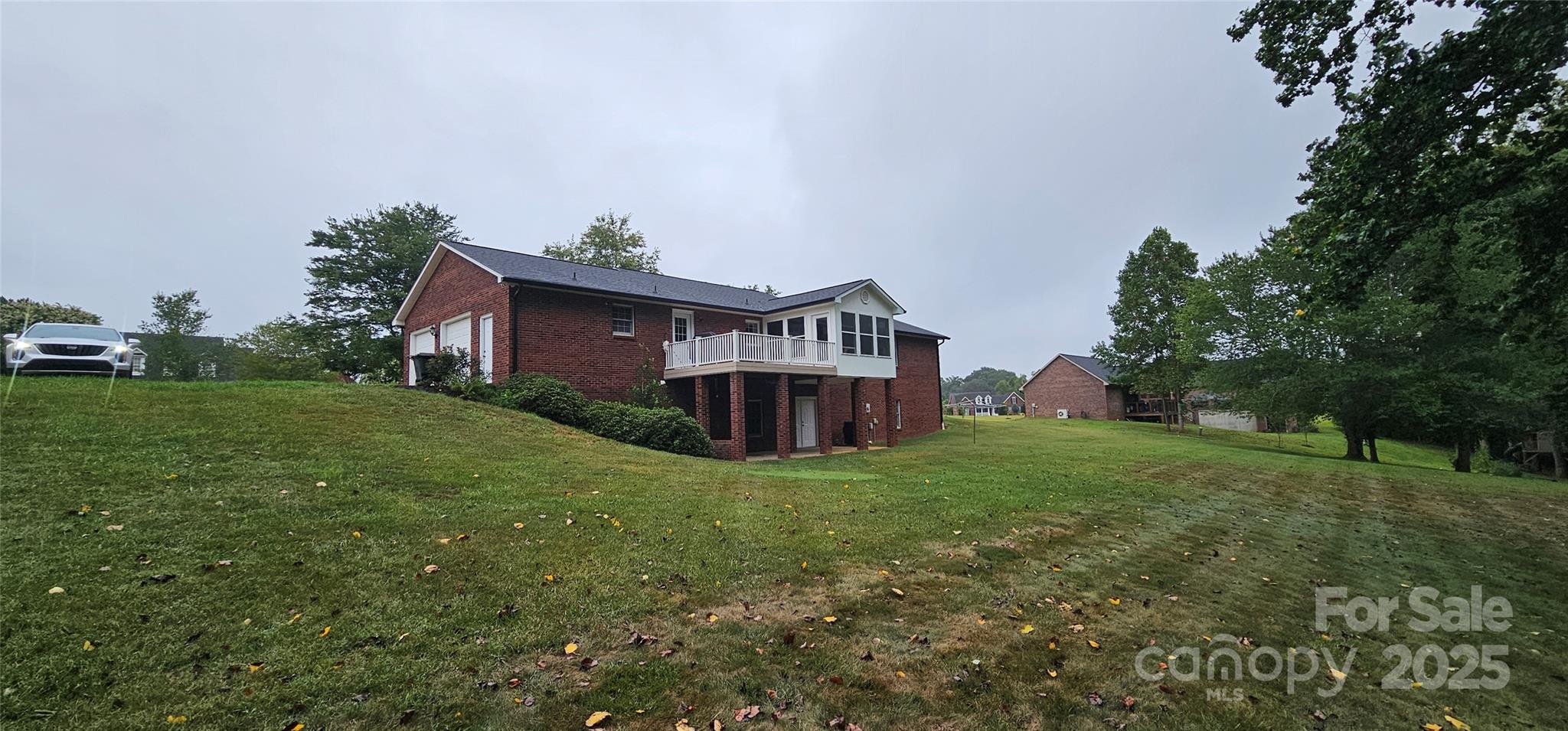 813 Settlers Drive 13