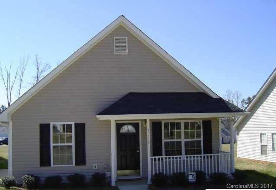 Long term Tenant occupied property. Great opportunity for investors to add to their portfolio!! 3 bedrooms 2 full baths. Kitchen opens to great room great for entertaining. DO NOT DISTURB TENANTS!! Showings will be arranged after contract is in place.