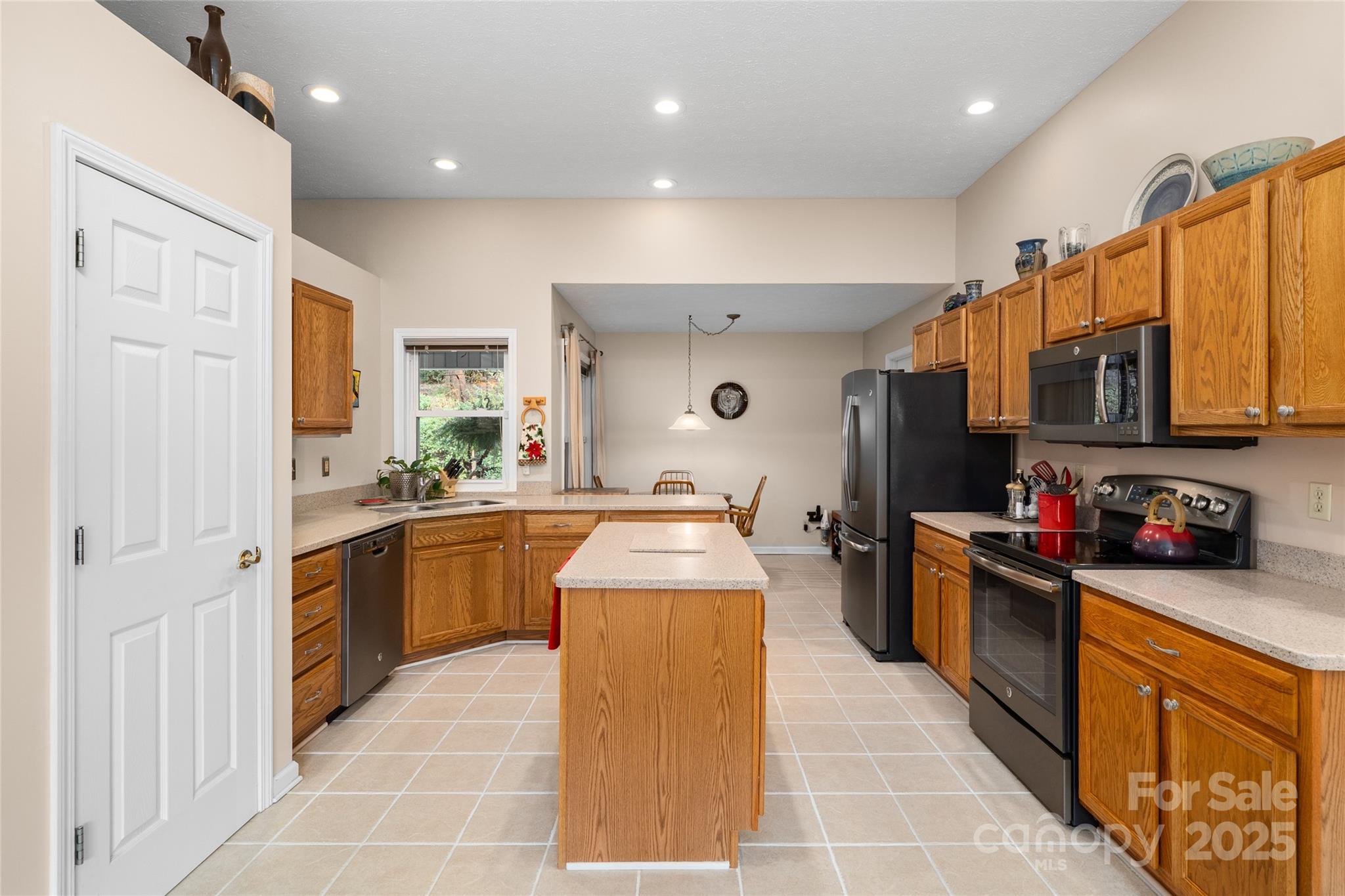 Etowahs Reach - Residential