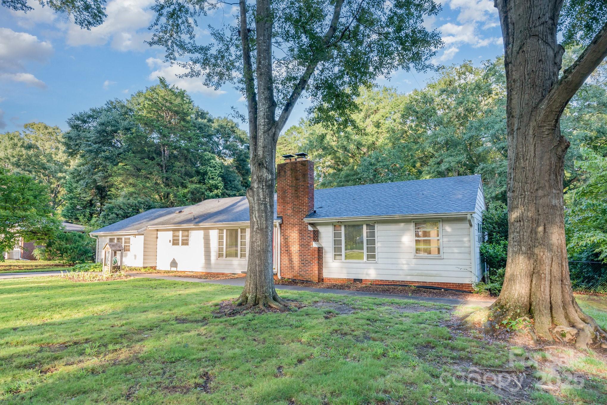 1617 Fairfield Drive