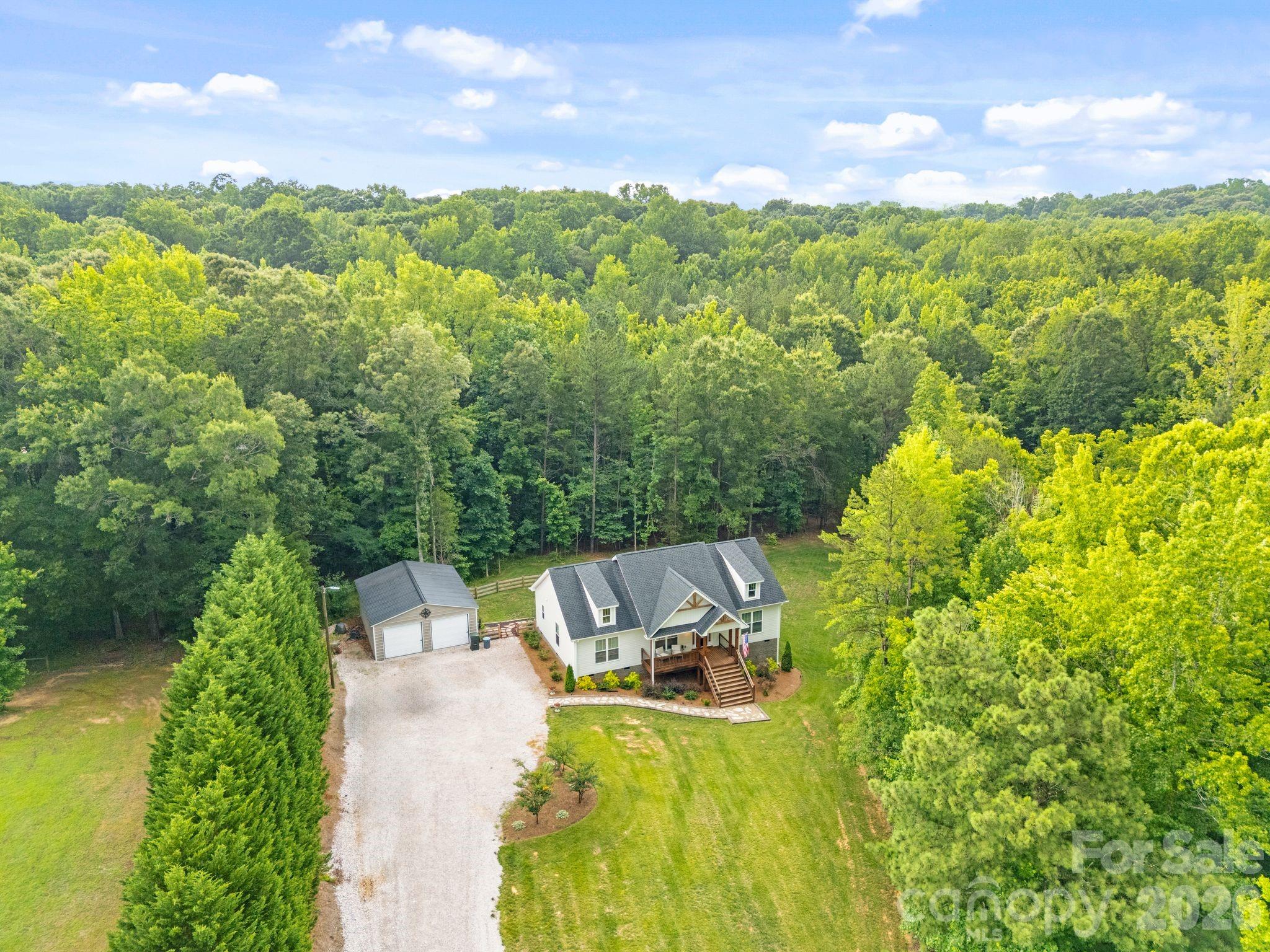 1601 Charlotte Highway