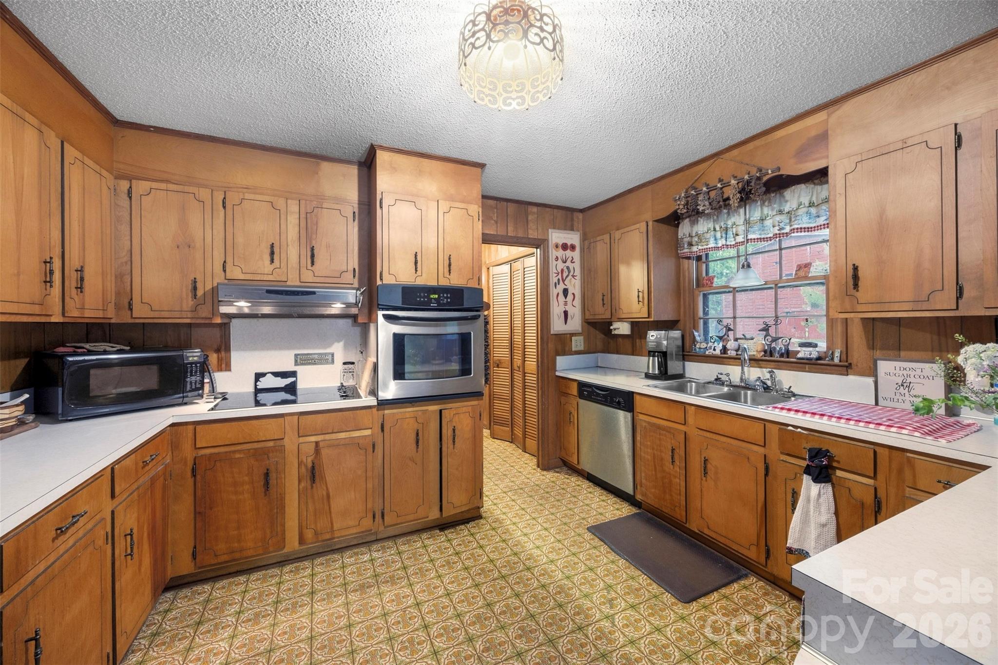 5139 E Dixon Boulevard