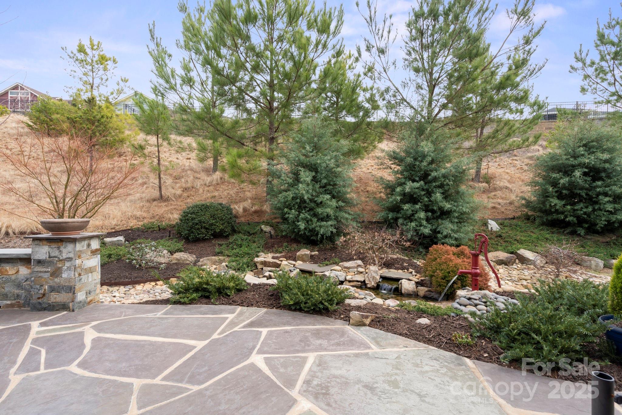 4783 Looking Glass Trail