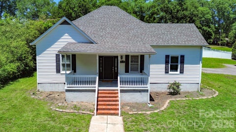 Photo of 638 W MAIN Extension, Lincolnton, NC 28092 (MLS # 4390181)