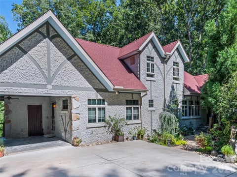 Photo of 379 Holston Village Road, Waynesville, NC 28786 (MLS # 4419327)