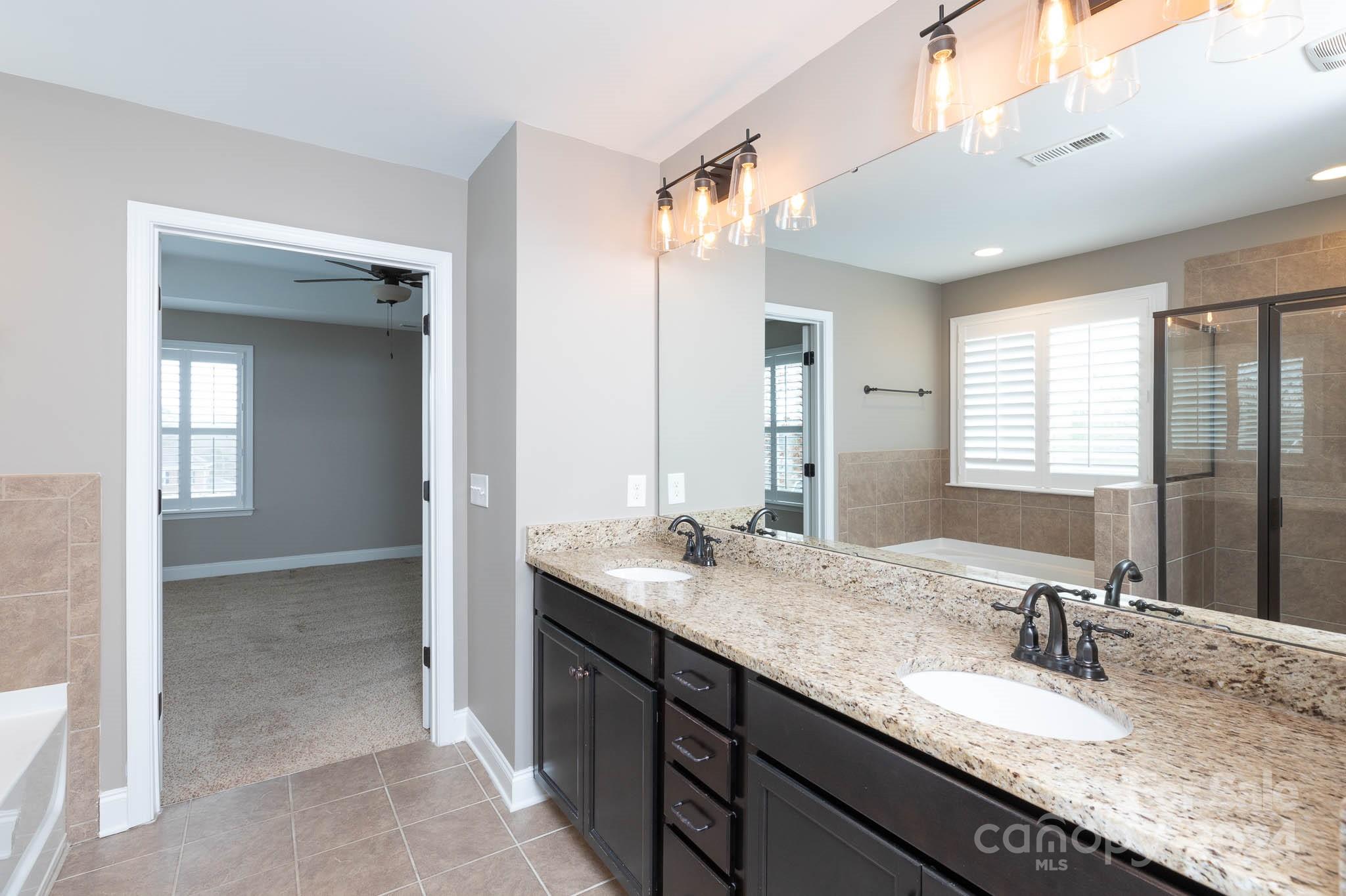 Stoneridge Lakes - Residential