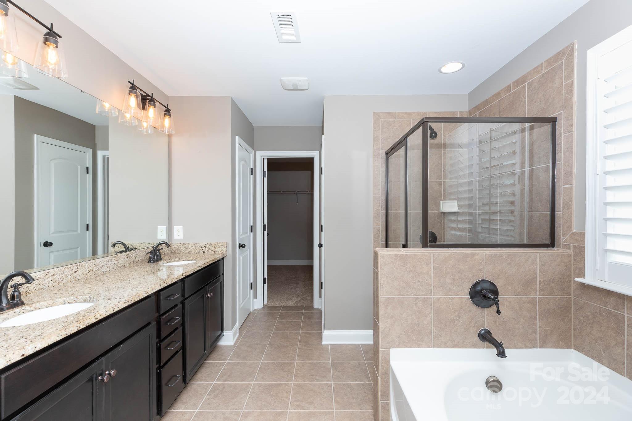 Stoneridge Lakes - Residential