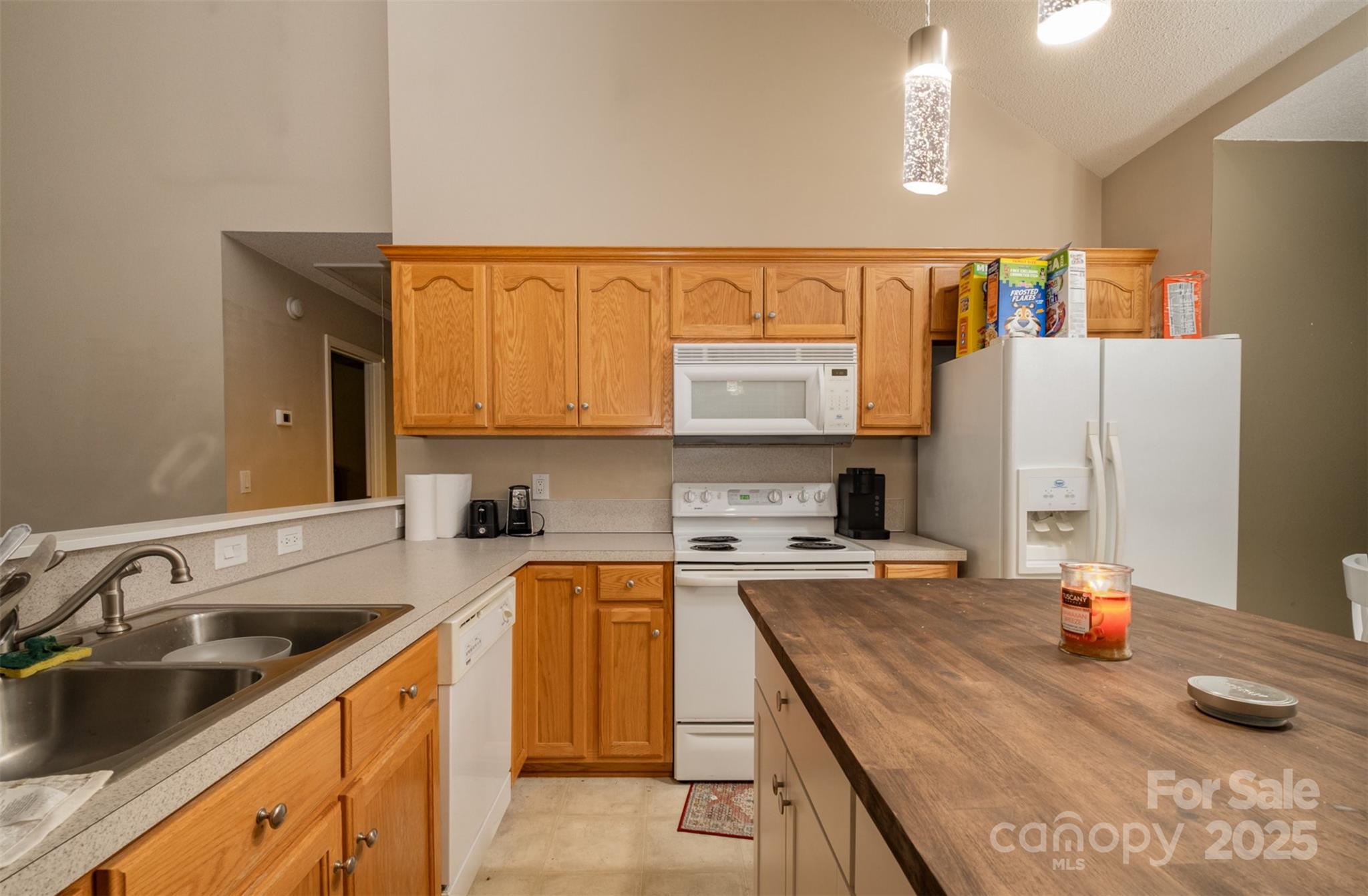 Pinecrest - Residential