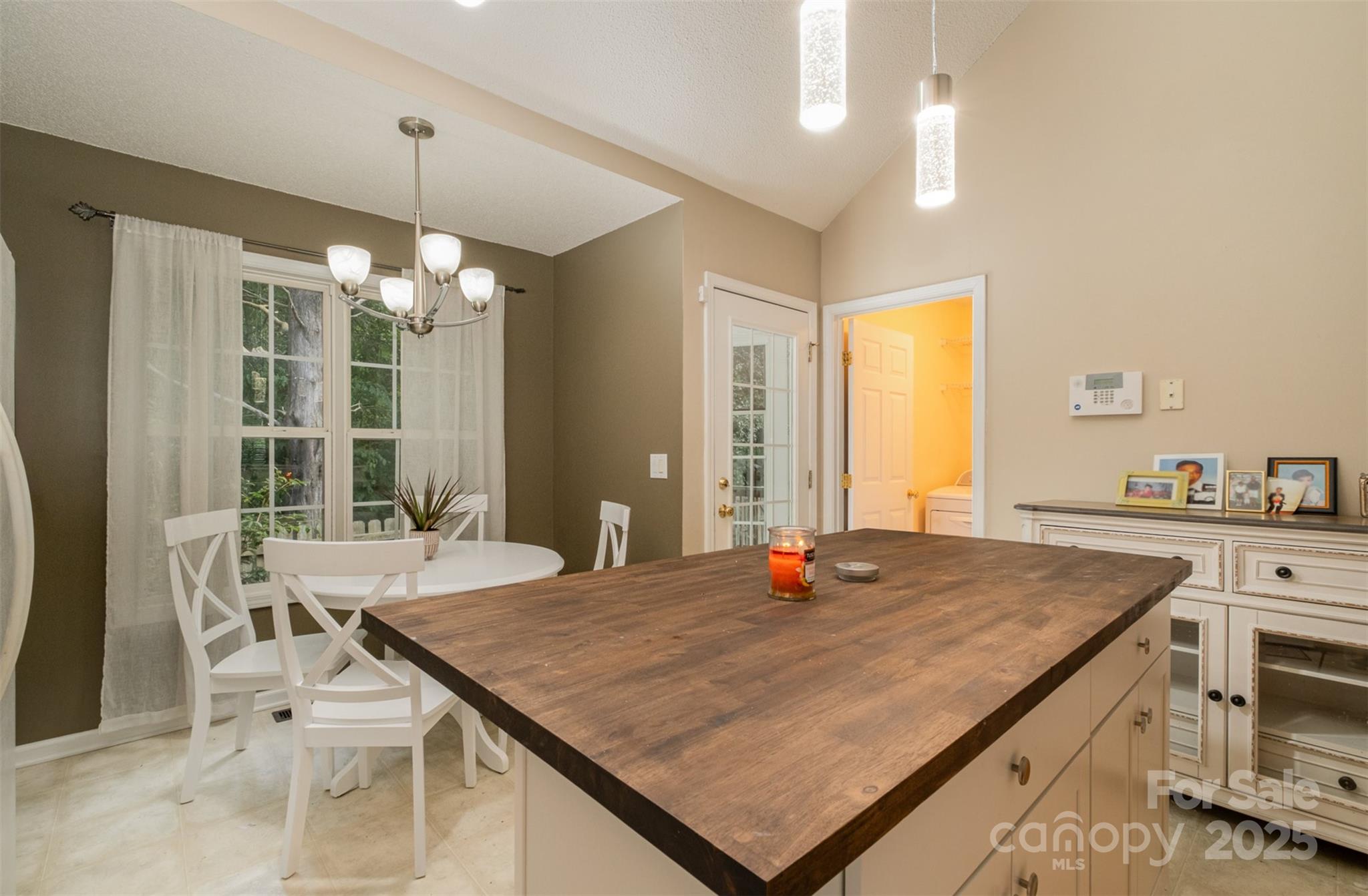 Pinecrest - Residential