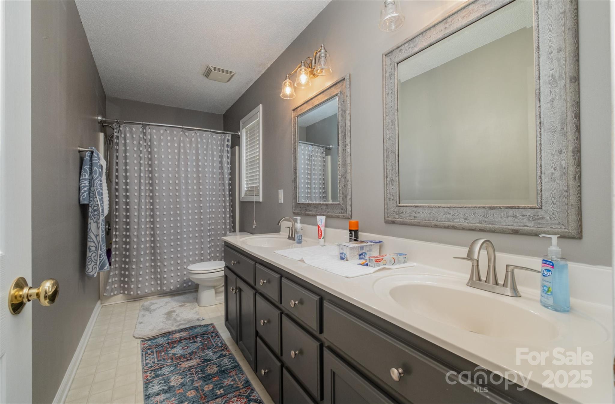 Pinecrest - Residential