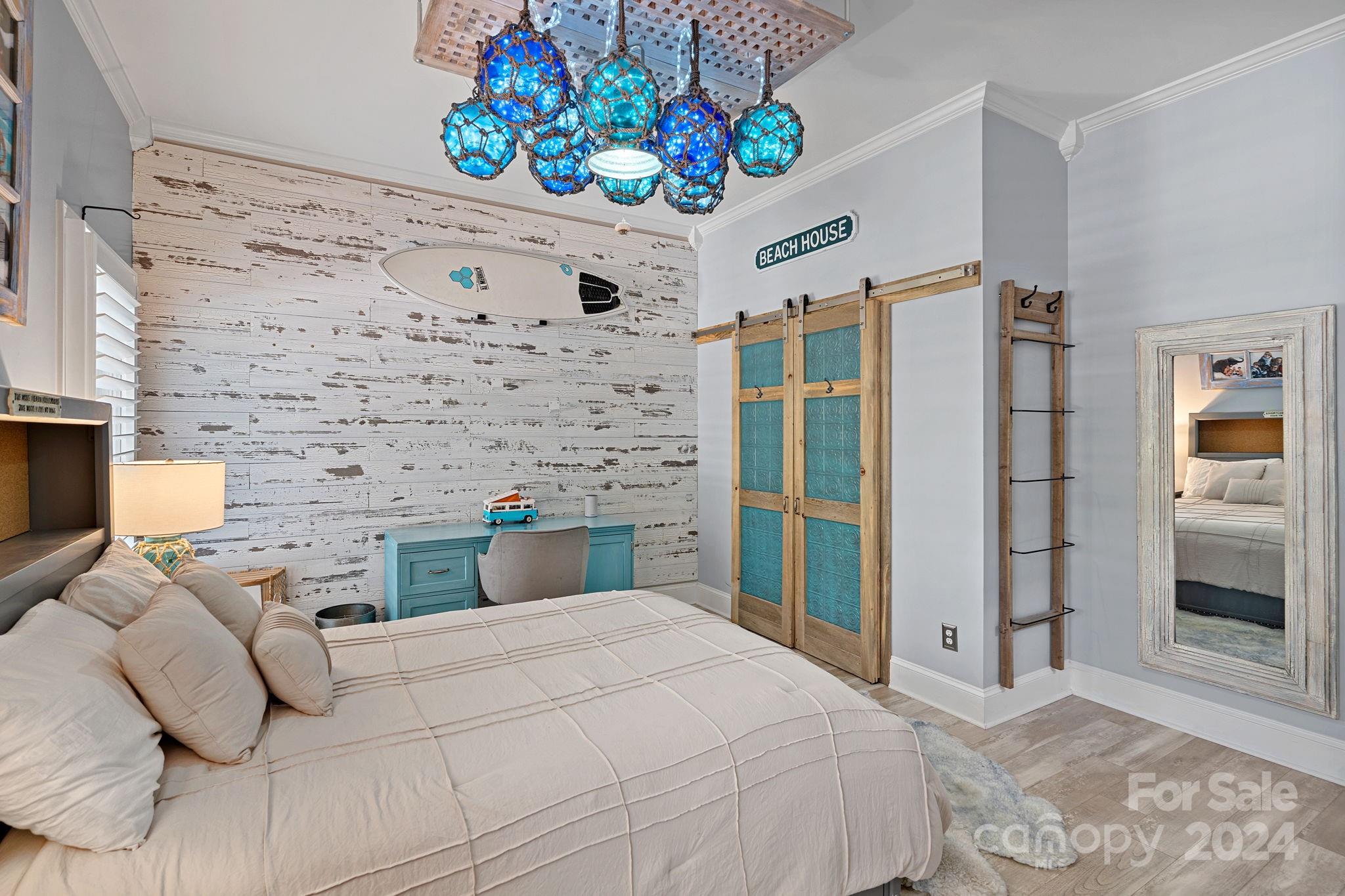 Queens Cove - Residential