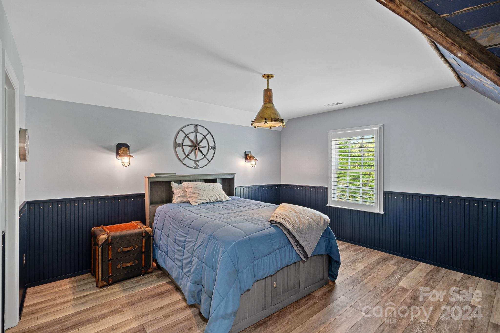 Queens Cove - Residential