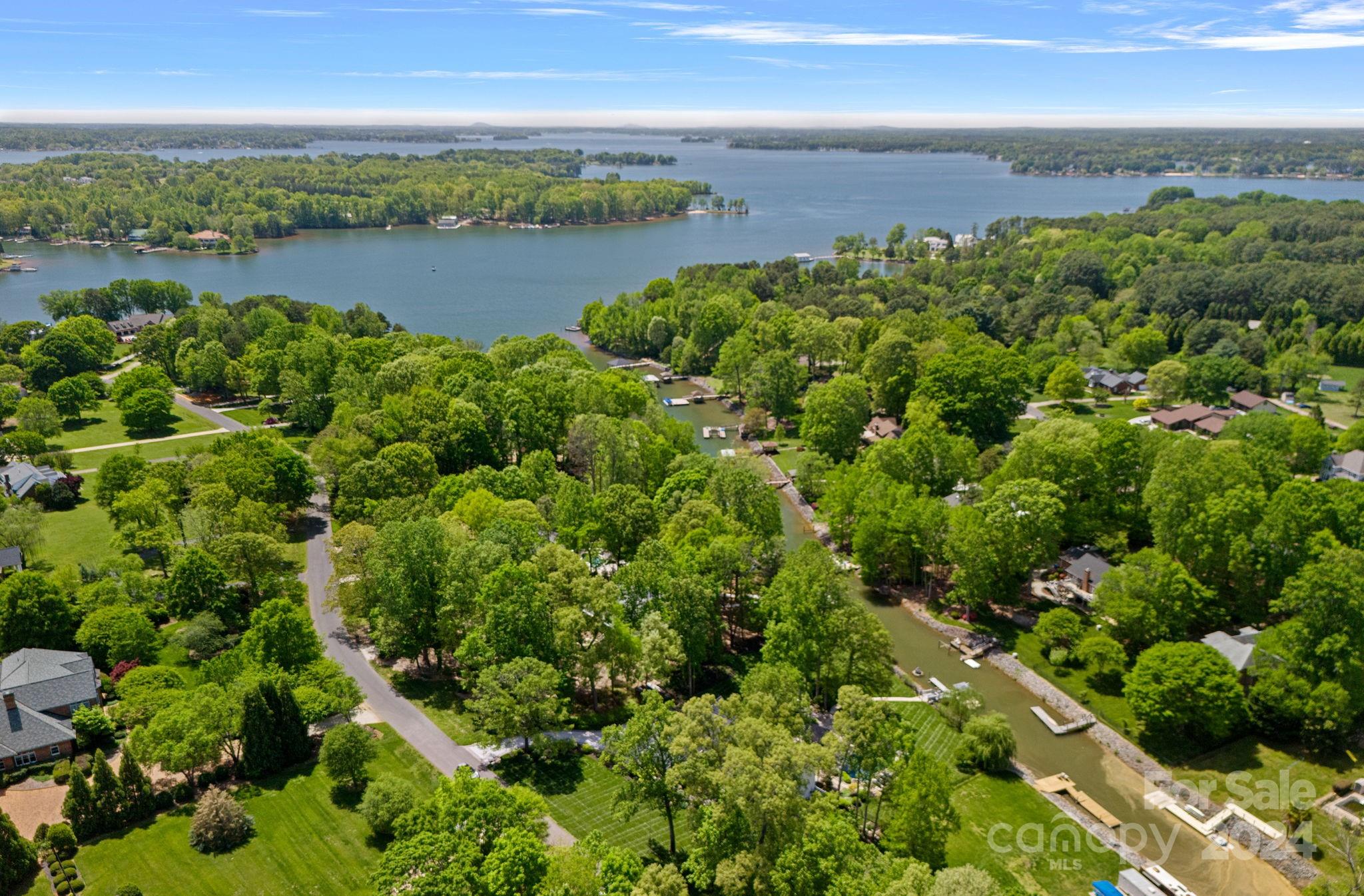 Queens Cove - Residential