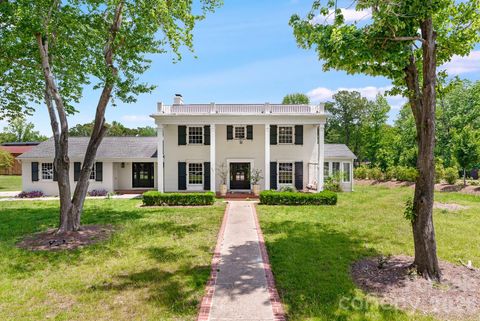 Photo of 408 N Providence Street, Waxhaw, NC 28173 (MLS # 4387442)
