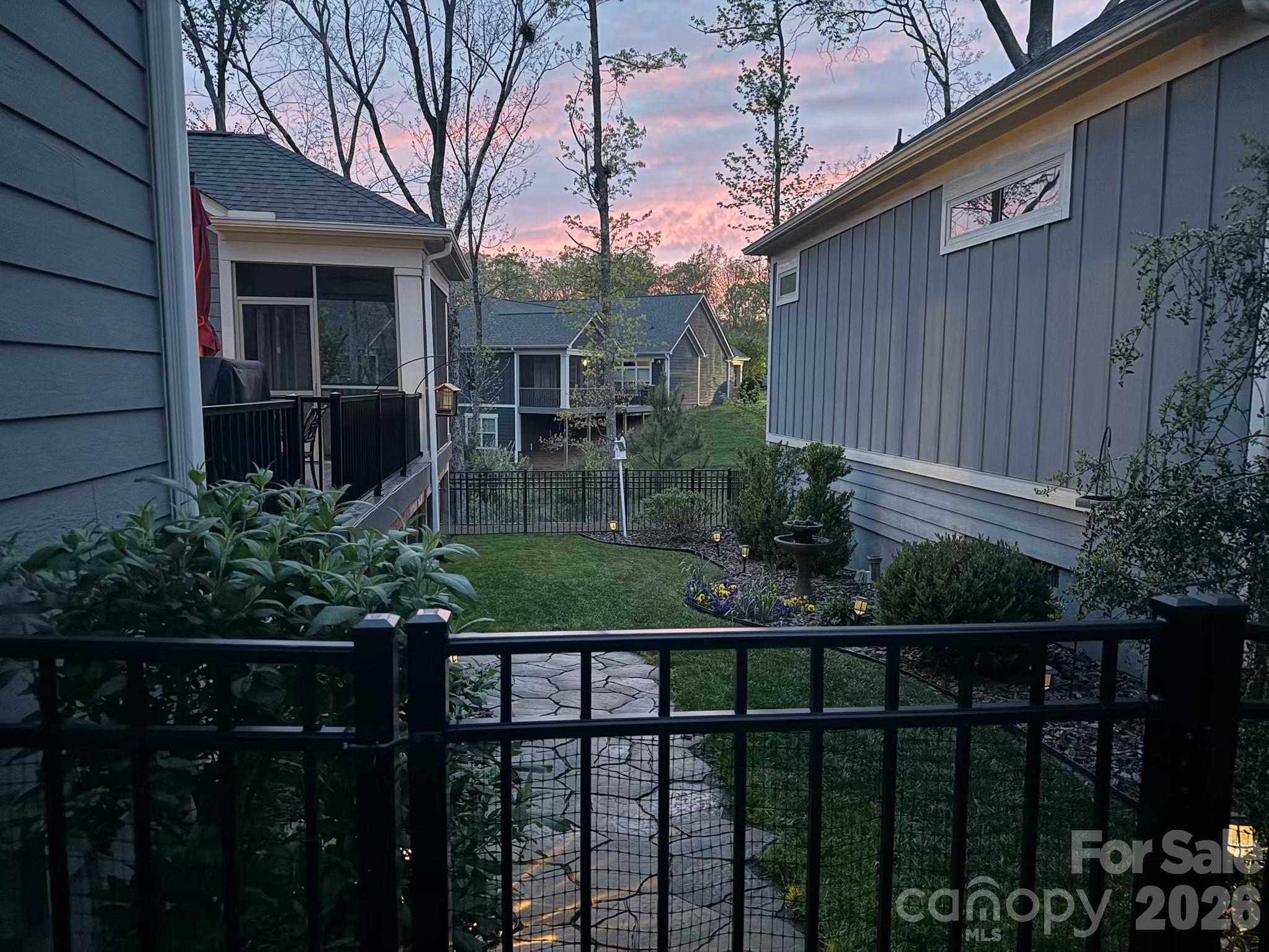 The Courtyards at Wesley Chapel - Residential