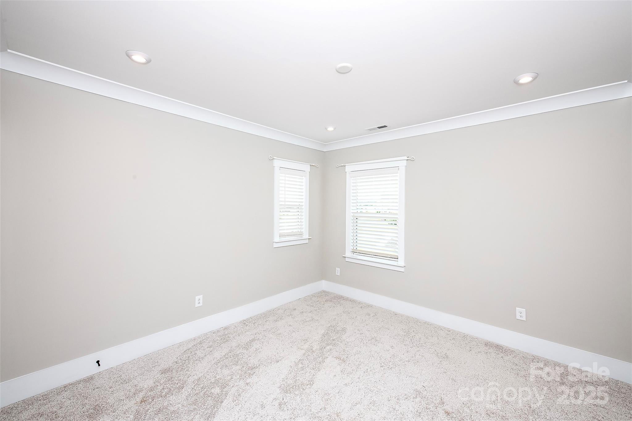 Cavesson - Residential