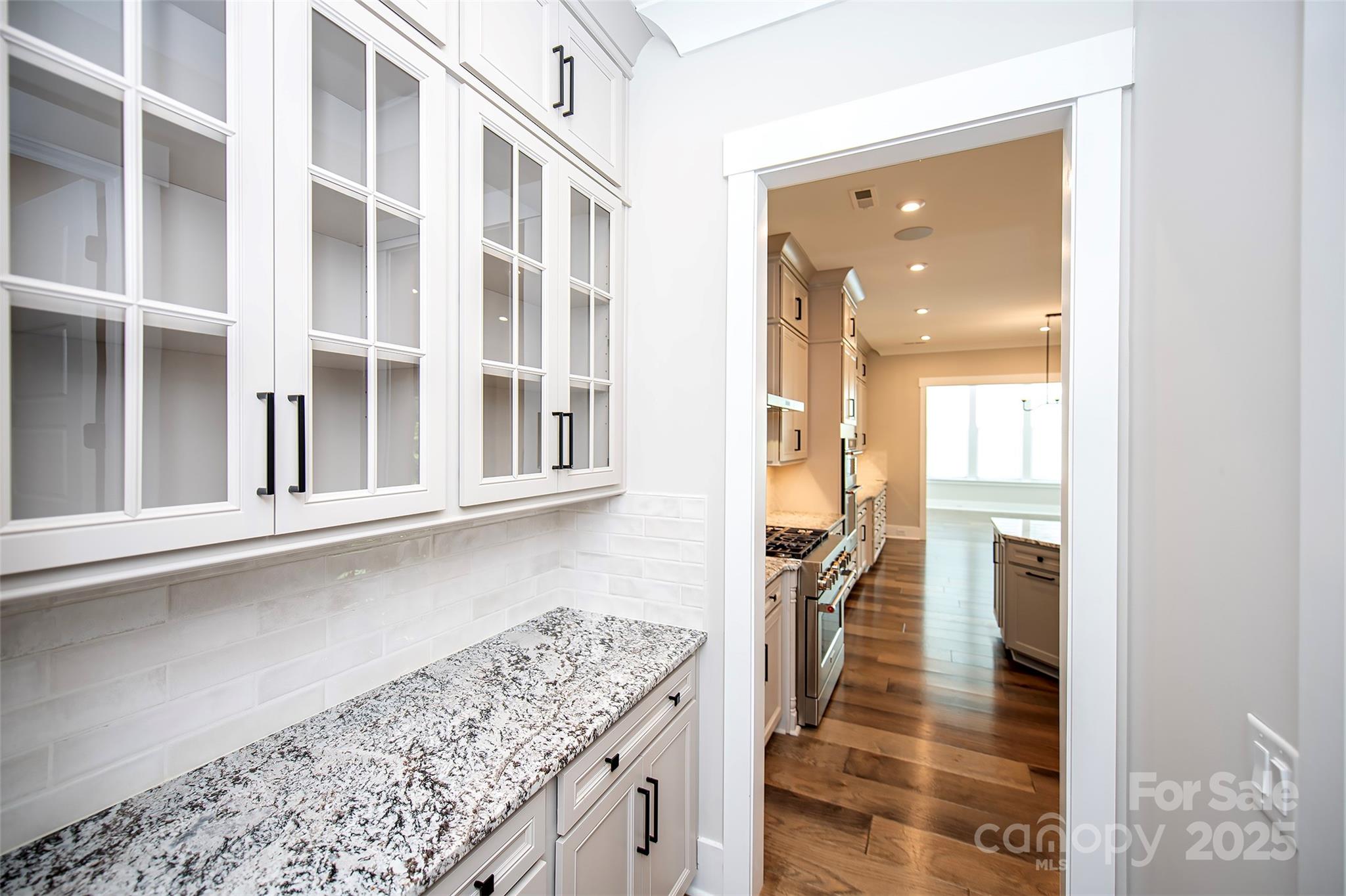 Cavesson - Residential