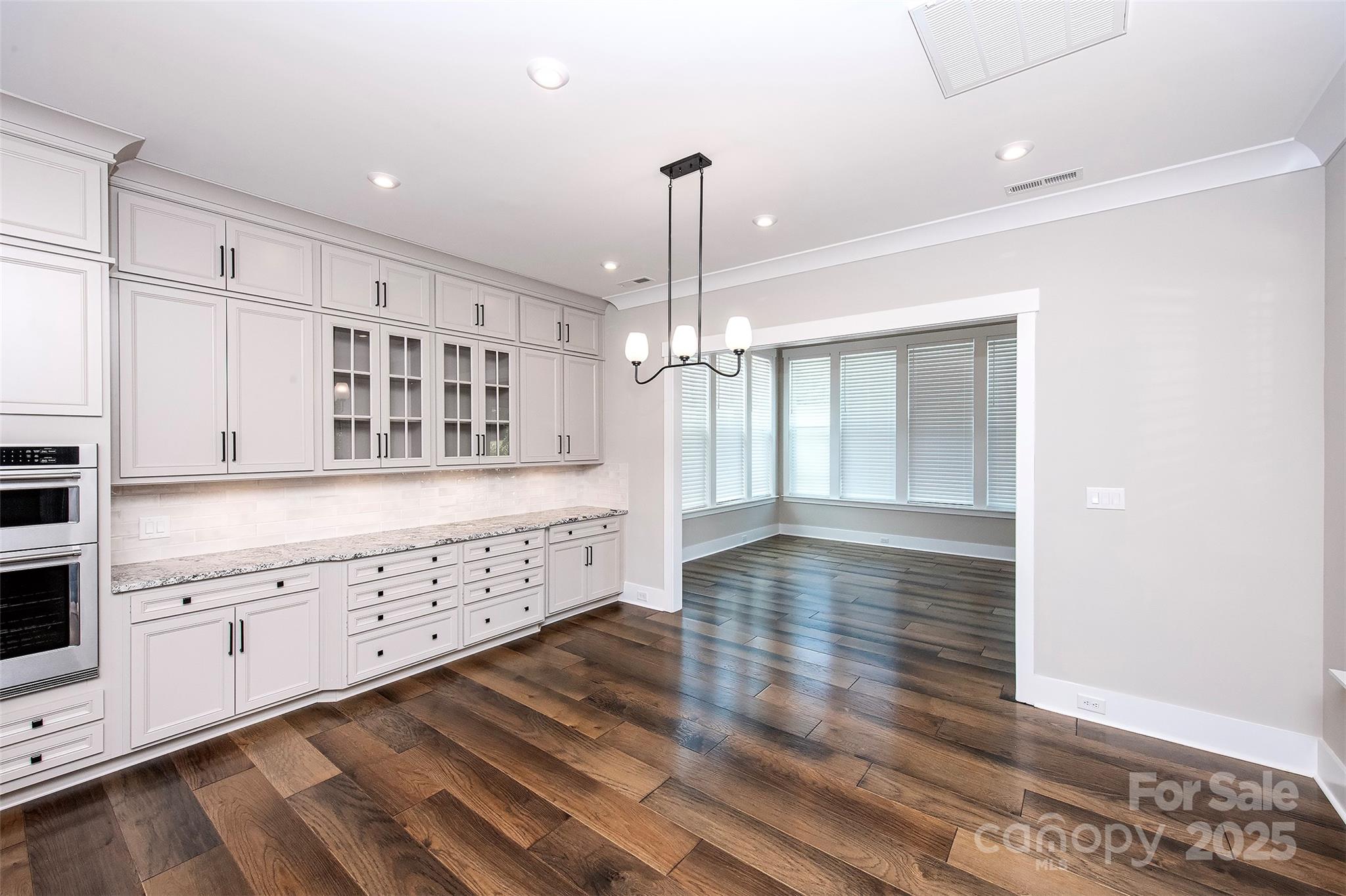 Cavesson - Residential