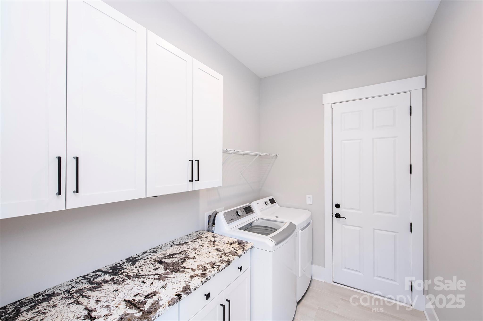 Cavesson - Residential