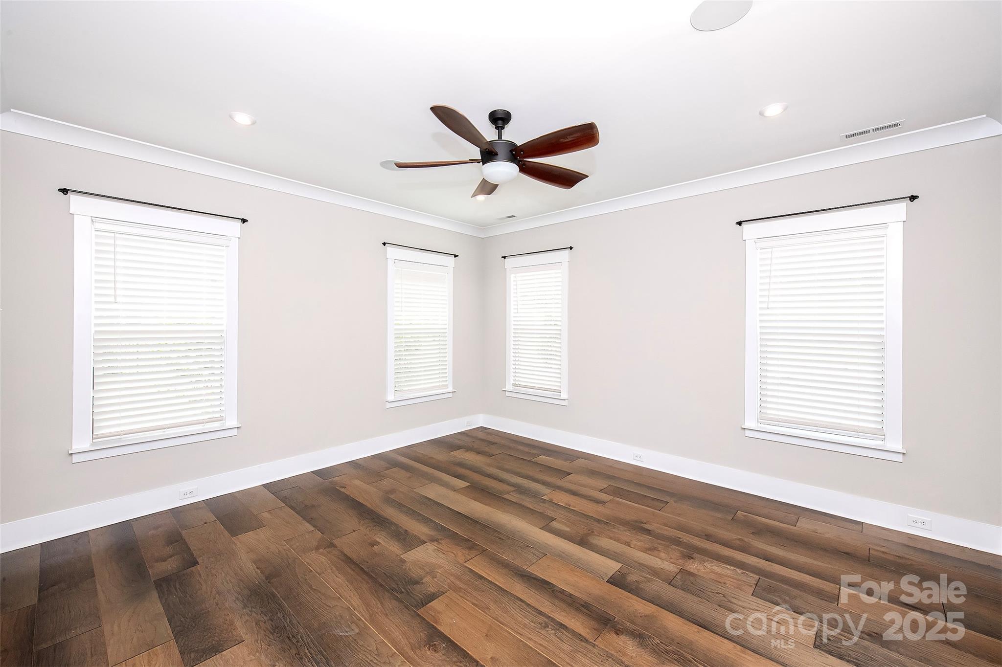 Cavesson - Residential