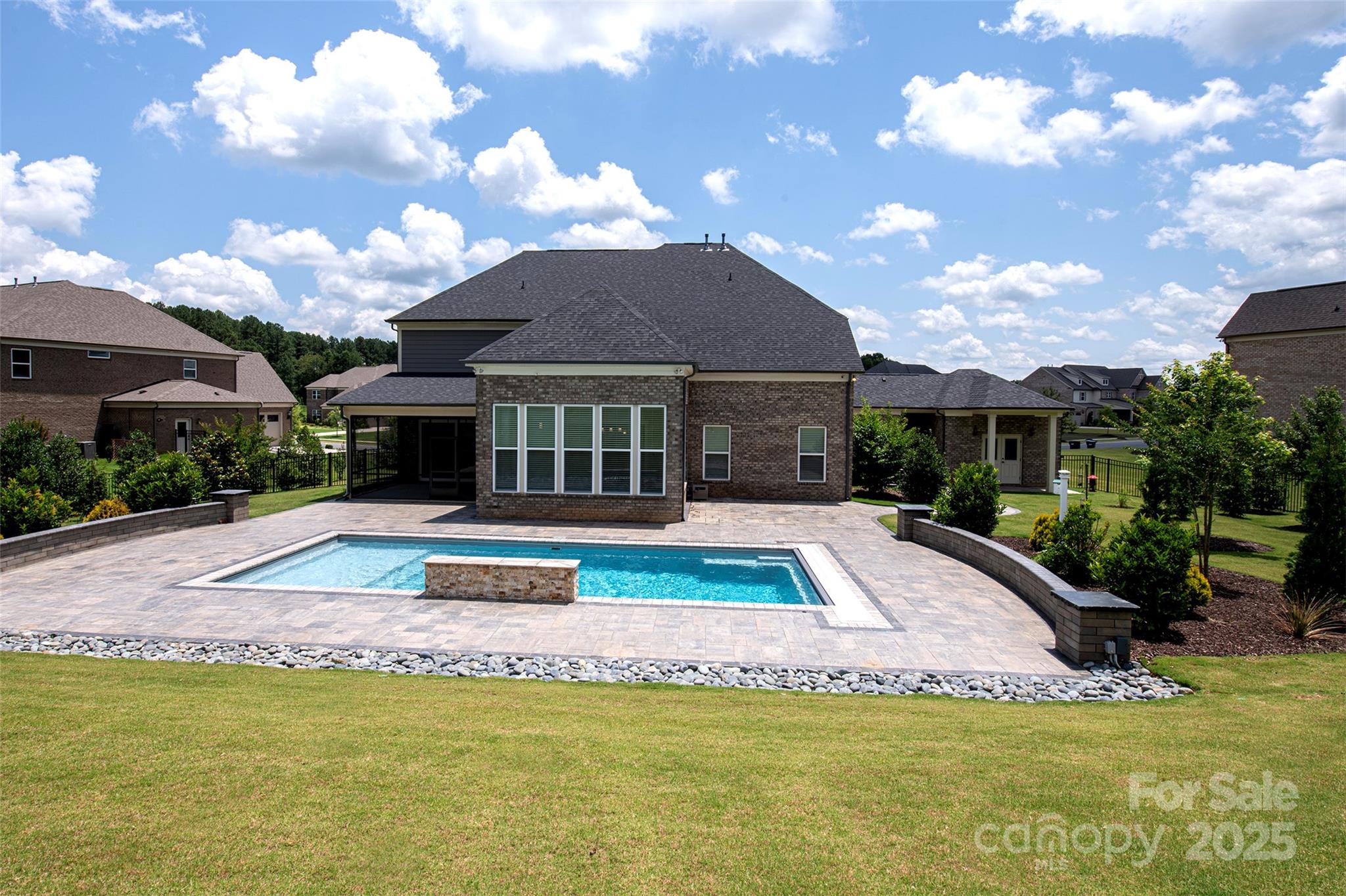 720 Cavesson Way