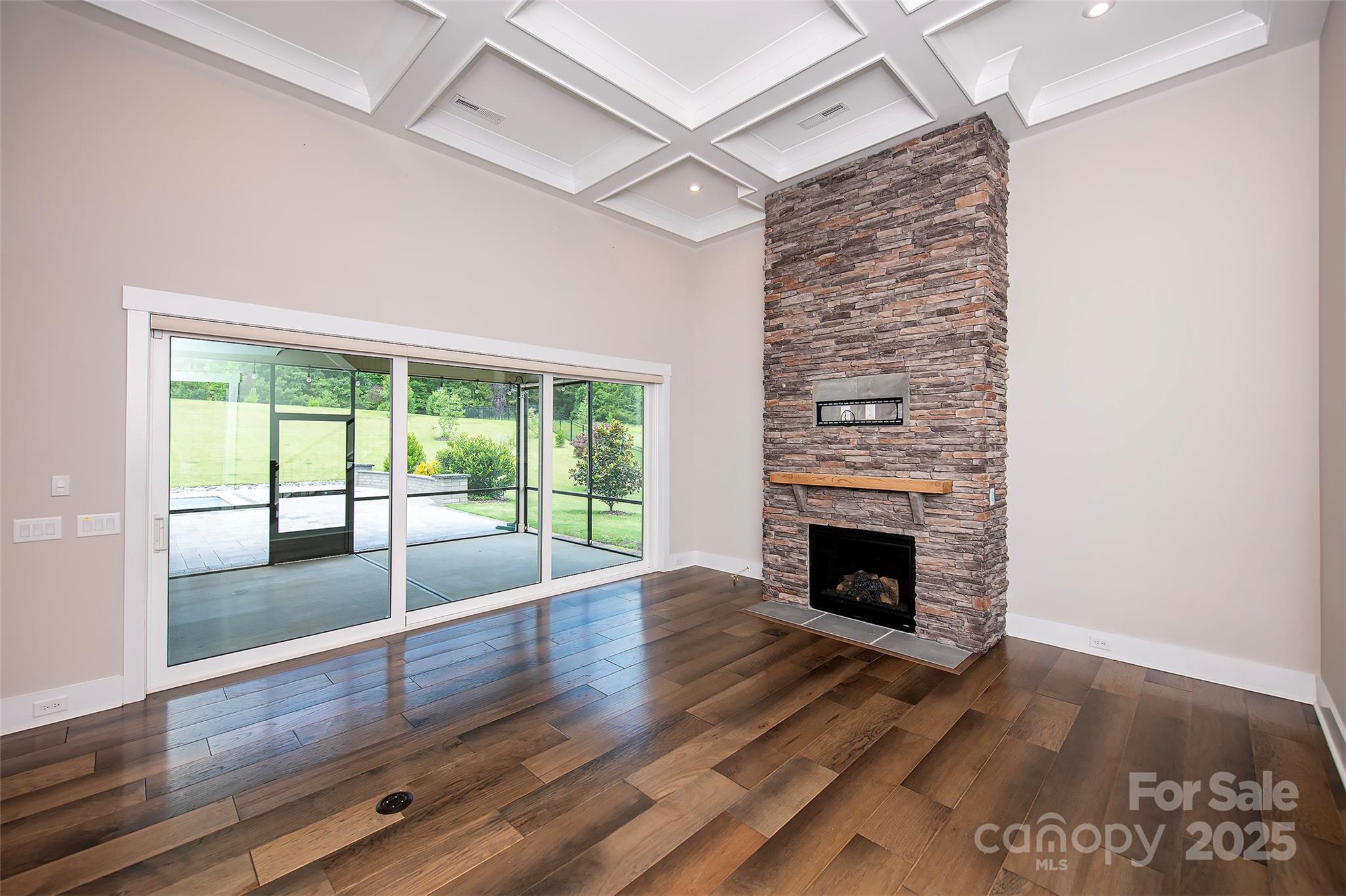 Cavesson - Residential