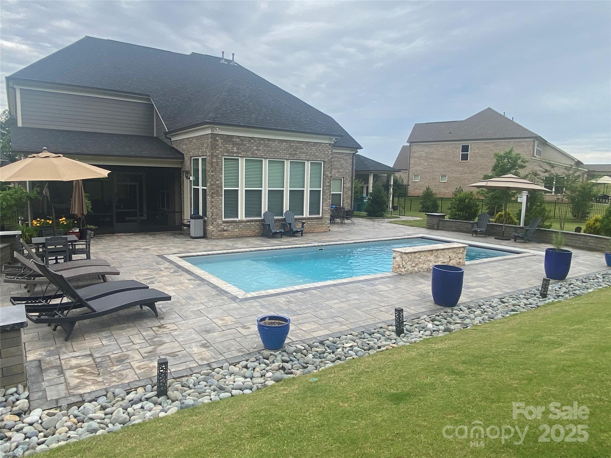 720 Cavesson Way