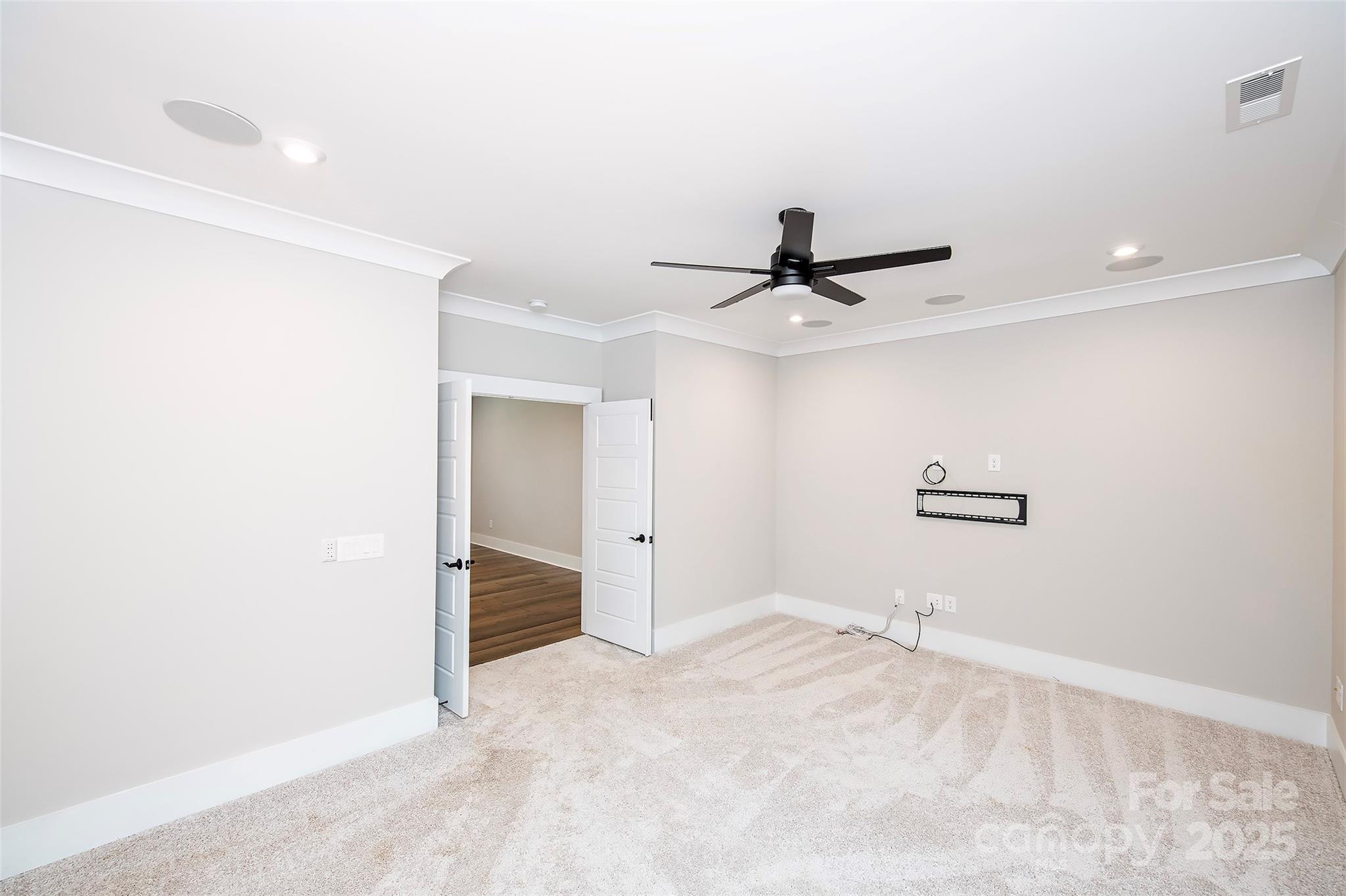 Cavesson - Residential