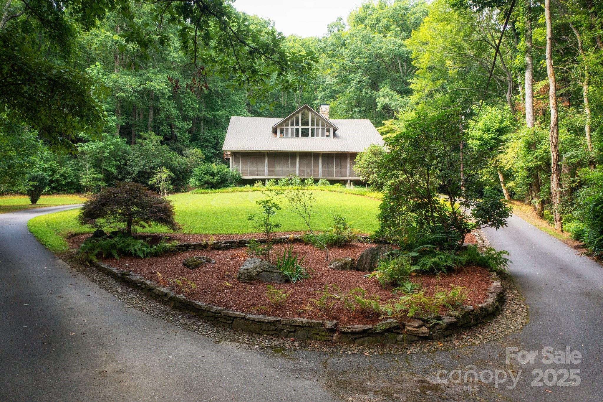 552 Avery Creek