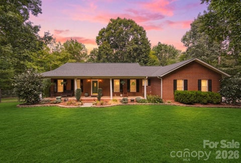 Photo of 112 Jennings Lane, Taylorsville, NC 28681 (MLS # 4432953)