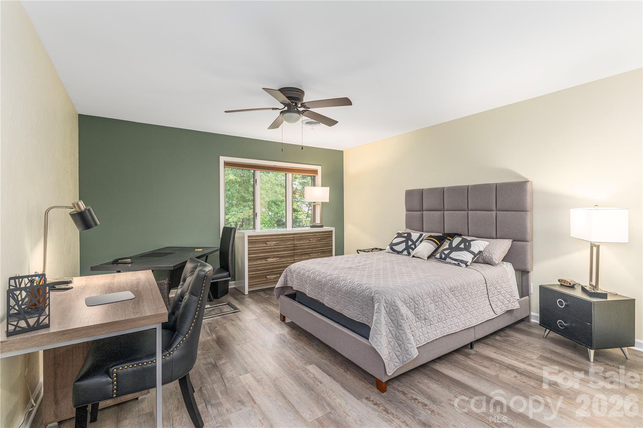 204 Live Oak Lane