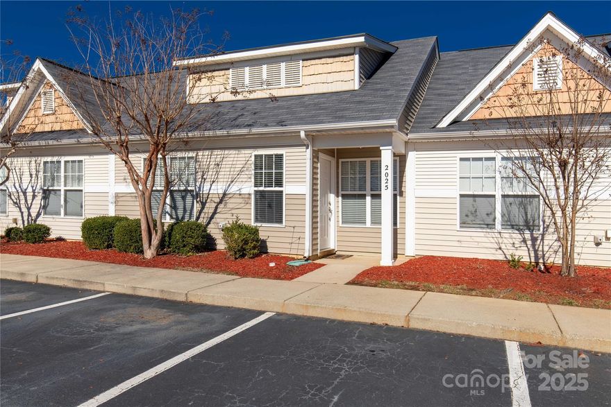 **Back on market at no fault of sellers. Their loss is your gain!!** Step into this beautiful 3-bedroom townhouse featuring a thoughtfully designed floor plan with bedrooms on opposite ends and the master suite privately situated upstairs. Highlights include stylish laminate flooring, custom built-ins in the guest bedroom, a charming built-in bookshelf in the primary suite, and an open layout filled with natural light. Enjoy the convenience of a fenced outdoor space, perfect for relaxing or entertaining. Located in the highly sought-after Lake Wylie area, this home is within the award-winning Clover School district and benefits from low South Carolina taxes. It offers easy access to shopping, dining, and major cities like Charlotte, Belmont, Gastonia, and Rock Hill. Take advantage of nearby parks and the stunning lake for outdoor enjoyment. This low-maintenance gem is ready for you to call home!