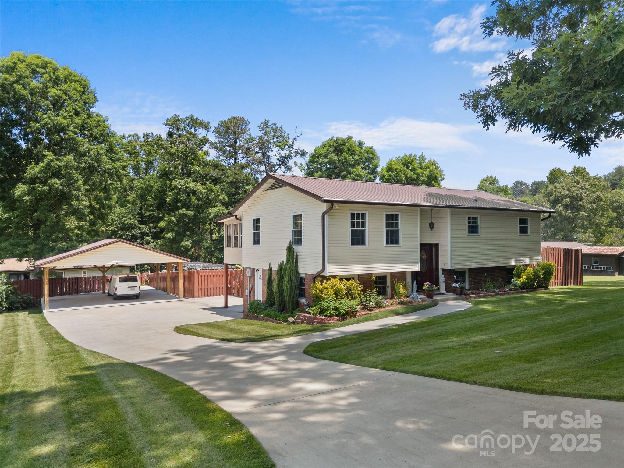 5 Granite Drive