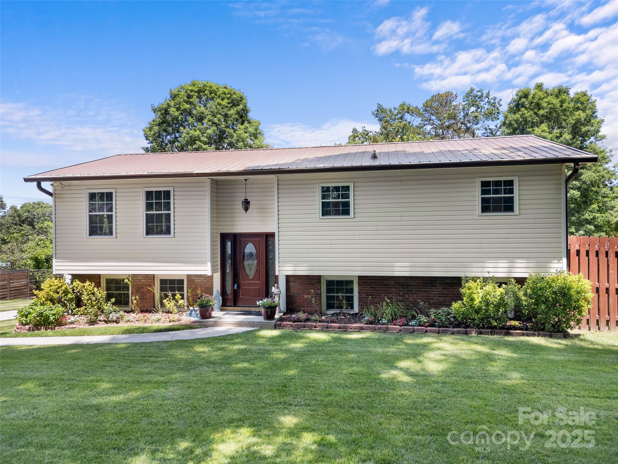 5 Granite Drive
