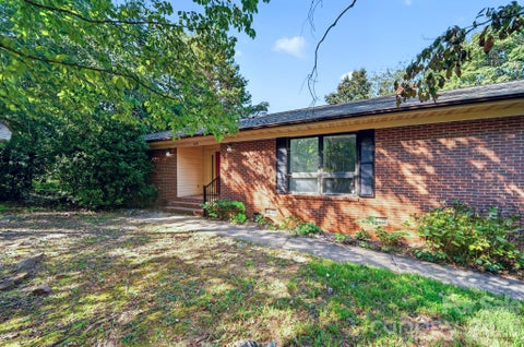 Photo of 8281 Fairfield Forest Road, Denver, NC 28037 (MLS # 4428018)