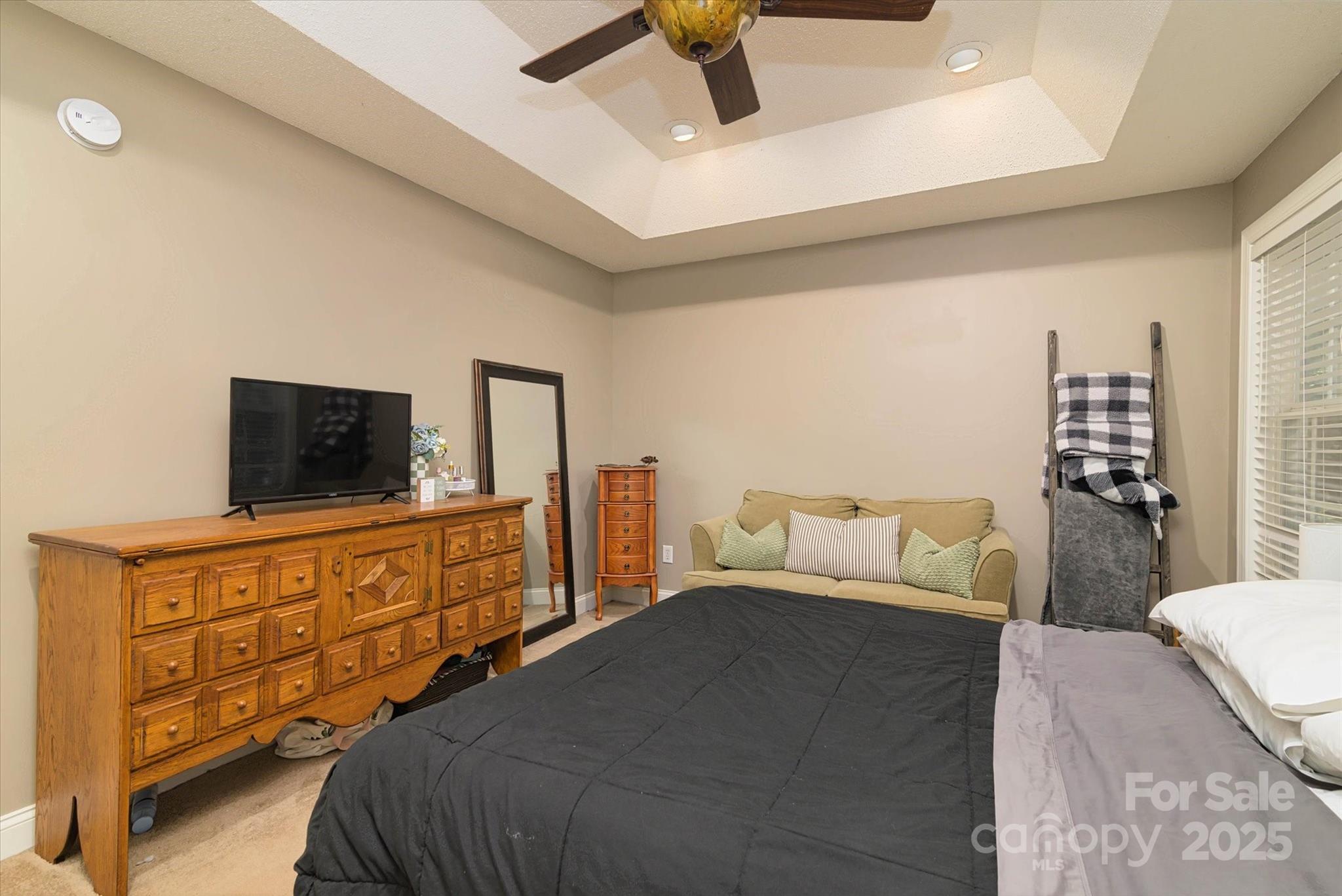 Ragin Estates - Residential