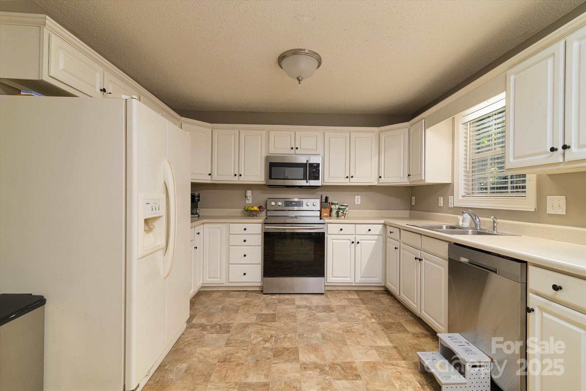 Ragin Estates - Residential