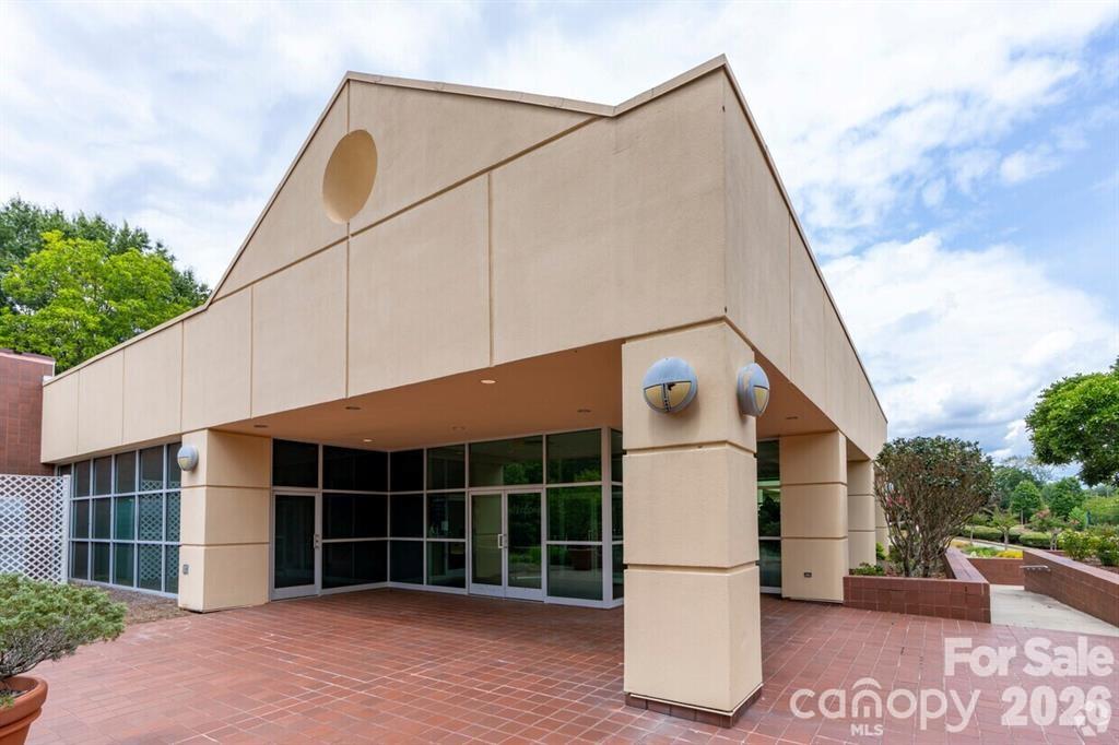 308 E Centerview Street