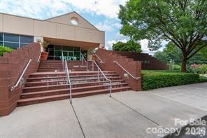 308 E Centerview Street